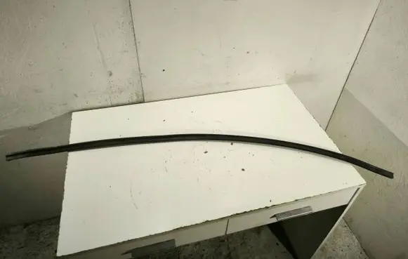 Opel Insignia A Rubber seal front coupe door window 