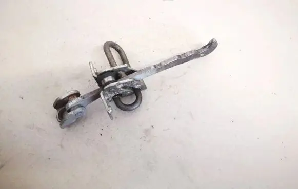 Opel Zafira A Rear door check strap stopper
