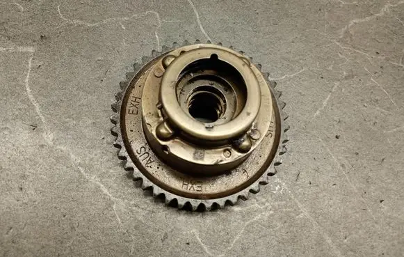 Mercedes-Benz E W211 Camshaft vanos timing valve a2710502647