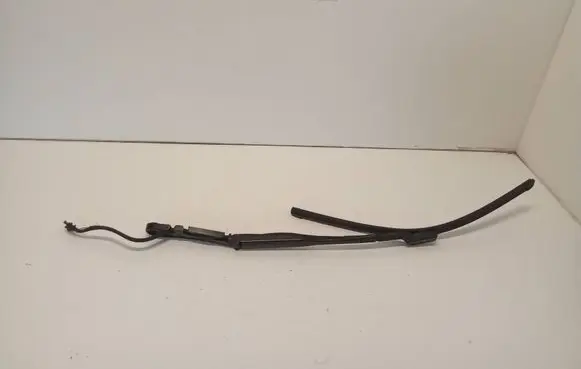 Front wiper blade arm