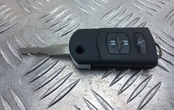 Mazda 3 II Ignition key/card 