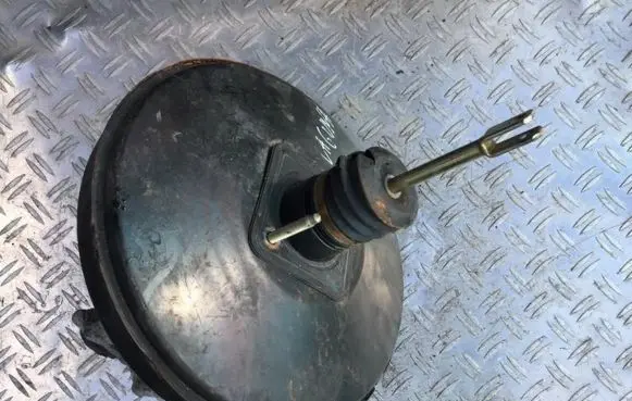 Renault Laguna II Brake booster