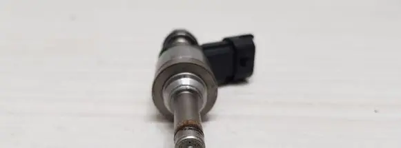 Porsche Cayenne (9PA) Fuel injector 94860523000