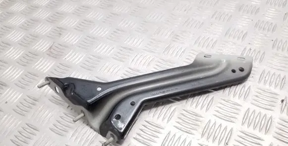 Audi Q5 SQ5 Fender mounting bracket 8R0821136