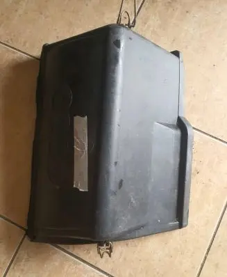 Audi 80 90 B3 Battery box tray 893915437