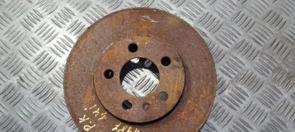 Volkswagen Golf IV Front brake disc