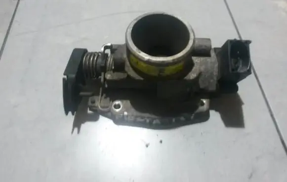 Ford Fiesta Throttle valve 96bfbb