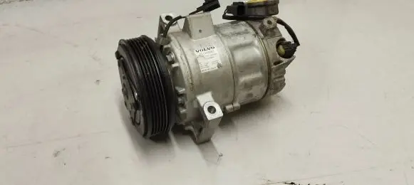Volvo XC60 Air conditioning (A/C) compressor (pump) 31449067