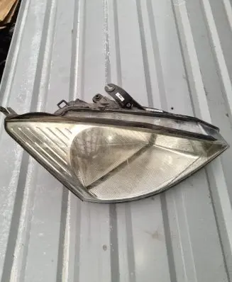 Ford Focus Headlight/headlamp XS4113005