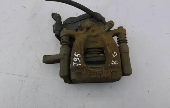 Nissan Qashqai Rear brake caliper
