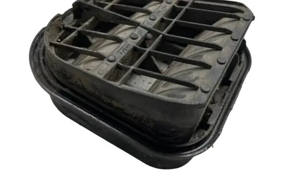 Fiat Ducato Quarter panel pressure vent 