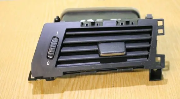 BMW 5 E60 E61 Dashboard side air vent grill/cover trim 6949303