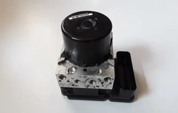 Ford Kuga II ABS Pump CV612C405EC