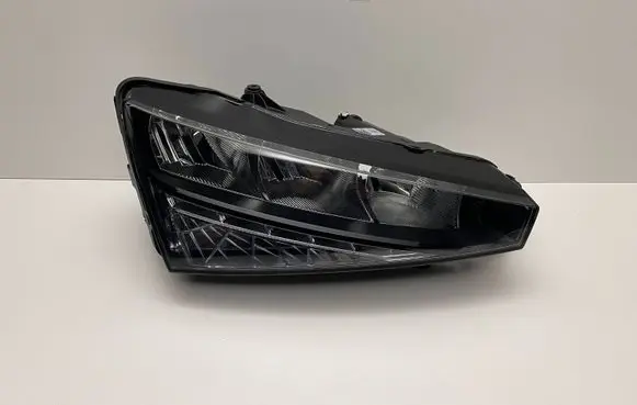 Skoda Scala Headlight/headlamp 657941016 90176072