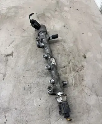 Volkswagen PASSAT B8 Fuel main line pipe 04L089G 0085151