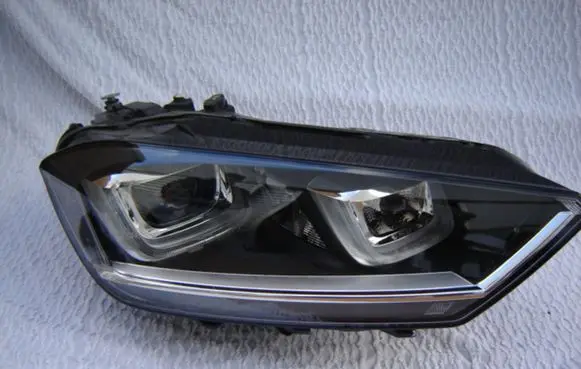 Volkswagen Golf Sportsvan Headlight/headlamp 517941034B