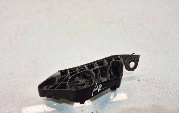Lexus GS 300 350 430 450H Front bumper mounting bracket 5253630190