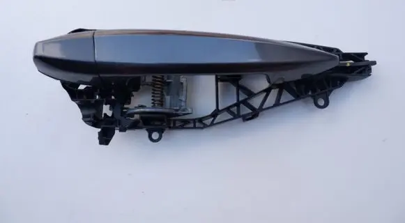 Rear door exterior handle/bracket