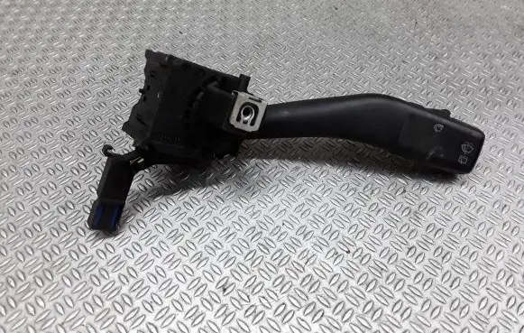 Volkswagen Golf V Wiper control stalk 1K0953519