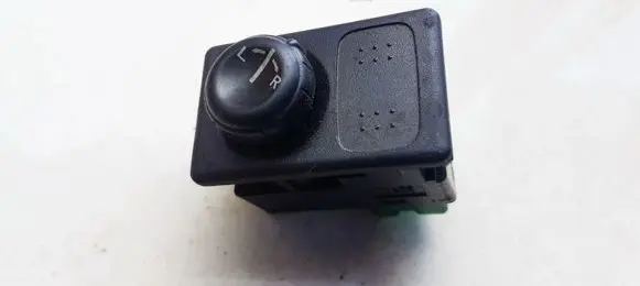 Nissan Primera Wing mirror switch