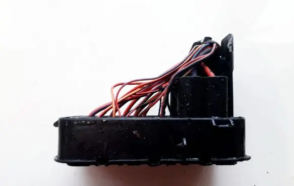 Volkswagen Caddy Fuse box set 1K0937700B