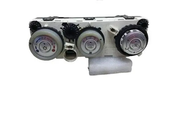 Mitsubishi Colt Climate control unit P7820A157V 69660052