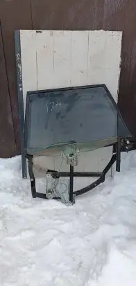 Audi A4 S4 B5 8D Rear door window/glass frame 8D0839399A