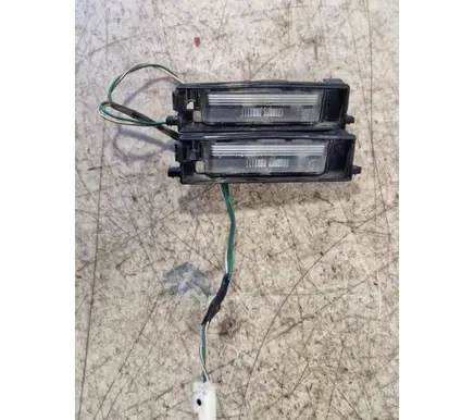 Toyota RAV 4 (XA20) Number plate light