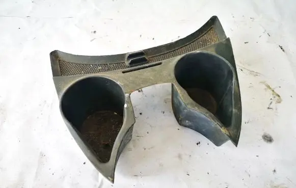 Ford Focus Cup holder 2m51046b95a 2m51-046b95-a