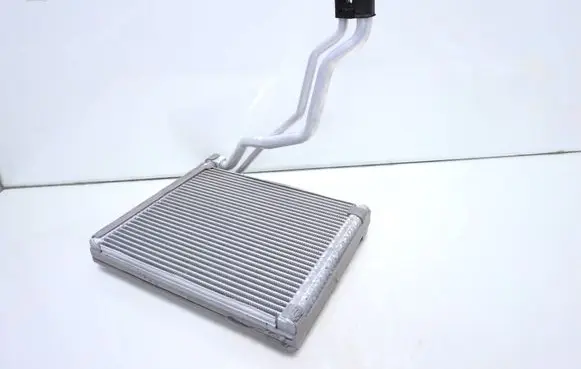 Tesla Model 3 Air conditioning (A/C) radiator (interior) 
