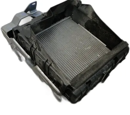 Mercedes-Benz E AMG W213 Coolant radiator A2135051800