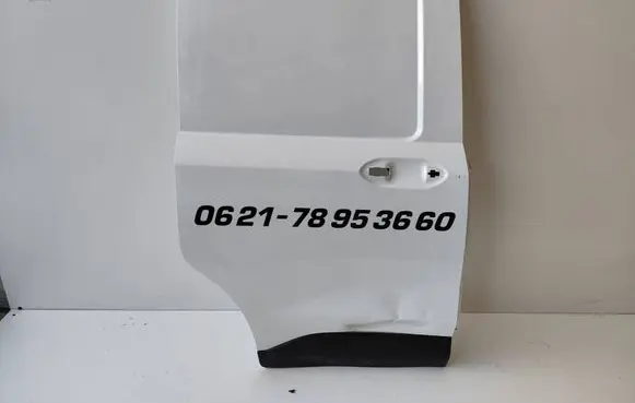 Ford Courier Side sliding door R2X6-V24720-A