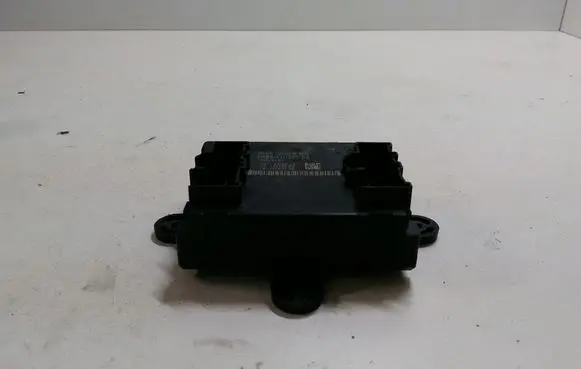 Land Rover Discovery Sport Door control unit/module HK8314D620BB