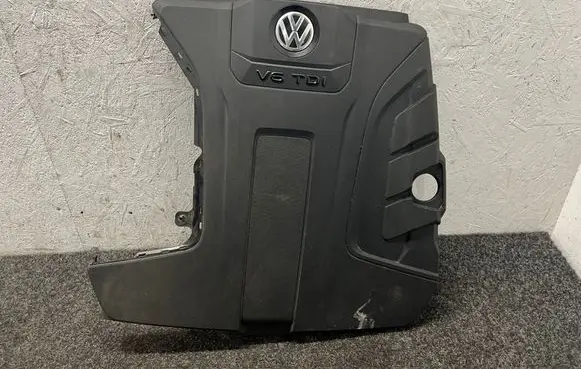 Volkswagen Touareg III Engine cover (trim) 4M4133849B