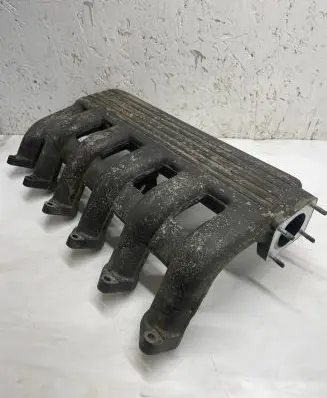 BMW 5 E34 Intake manifold 1563752673 22450279