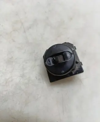 Hyundai H-1, Starex, Satellite Wing mirror switch