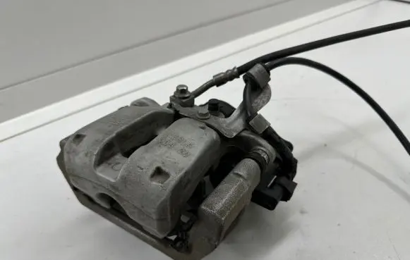 Tesla Model Y Rear brake caliper 104462800B A130533520 DM223222J41307