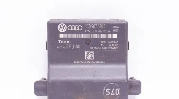 Volkswagen PASSAT B5 Gateway control module 3C0907530C 3C0907951A
