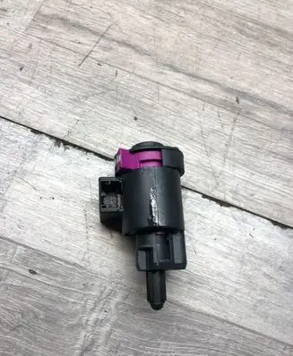 Audi A6 S6 C7 4G Brake pedal sensor switch 4F0945459B 140313