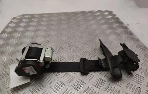 Volvo XC90 Third row seat belt 31484582