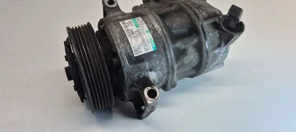 Volkswagen PASSAT B6 Air conditioning (A/C) compressor (pump) 5N0820803C
