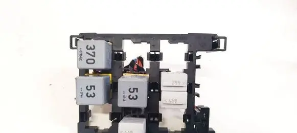 Volkswagen Tiguan Fuse box set 1T1937503A