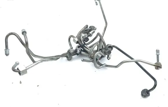 Maserati Ghibli Fuel injector supply line/pipe