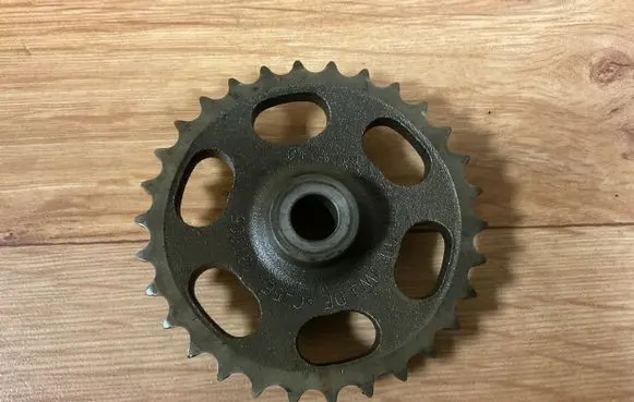 Mercedes-Benz E W212 Timing chain sprocket A6510520000