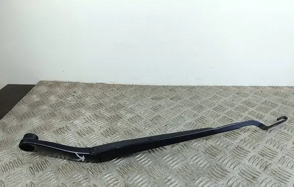 KIA Sorento IV Front wiper blade arm