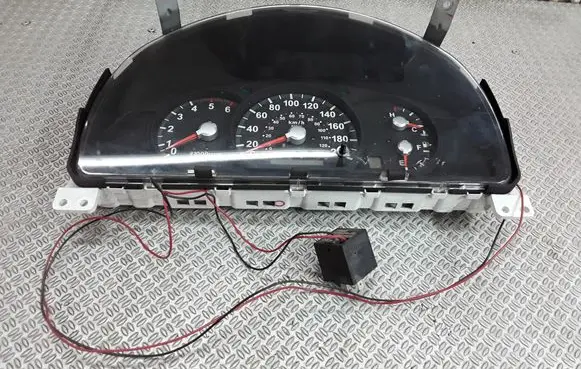 KIA Sorento Speedometer (instrument cluster) 940033E282