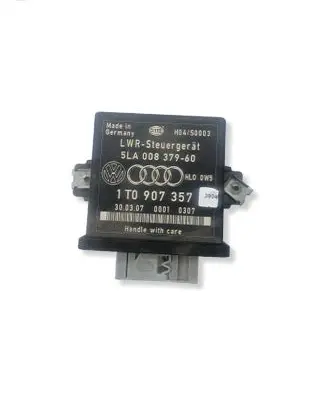 Skoda Octavia Mk2 (1Z) Light module LCM 5LA00837960 1T0907357