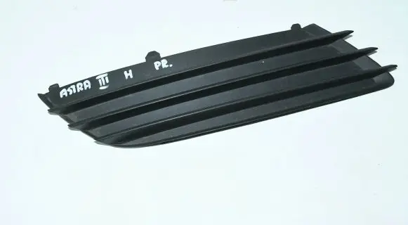Opel Astra H Front bumper lower grill 13117251