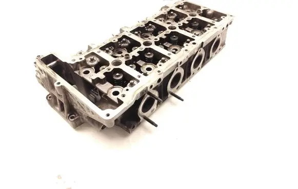 BMW 5 F10 F11 Engine head 7810465