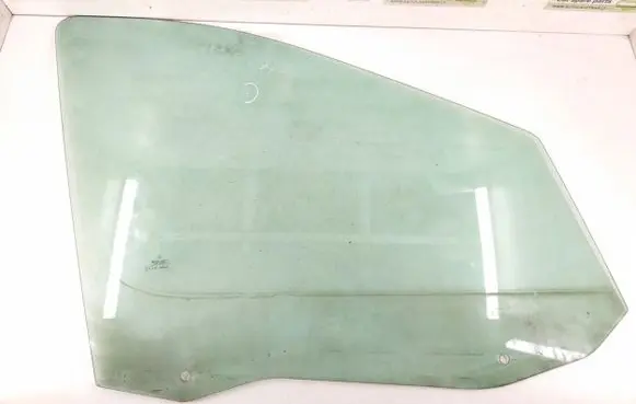 Mercedes-Benz Vaneo W414 Front door window glass four-door 4147250110 A4147250110